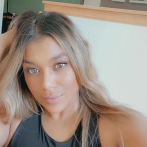 Meet your Posher, Kayla